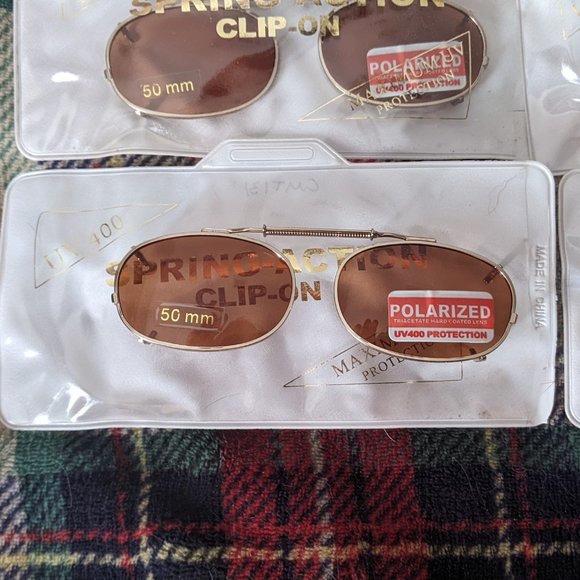 Spring - action clip-on sunglasses polarized UV 400 50mm - Picture 2 of 4